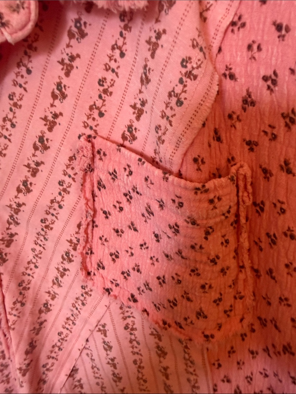 easel Pink Button-Front Printed Short Sleeve Shirt - Picture 4 of 8